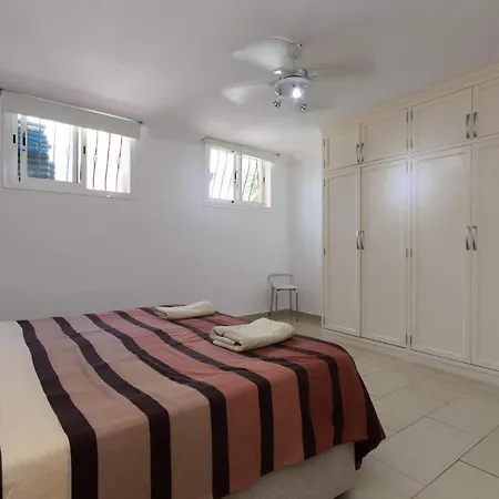 Eugene Villa *